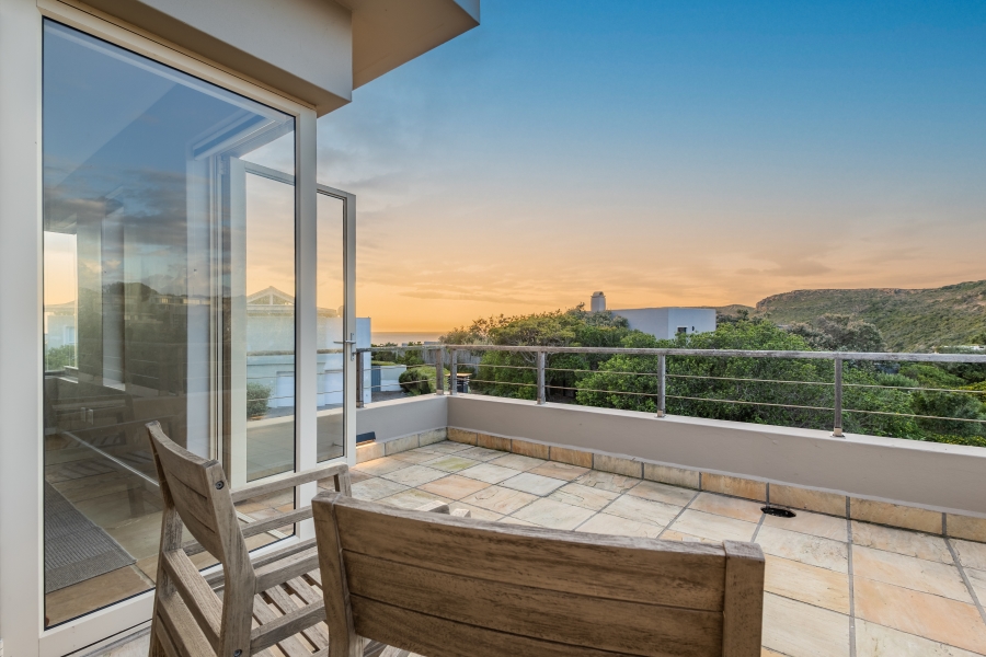 5 Bedroom Property for Sale in Whale Rock Beach Western Cape